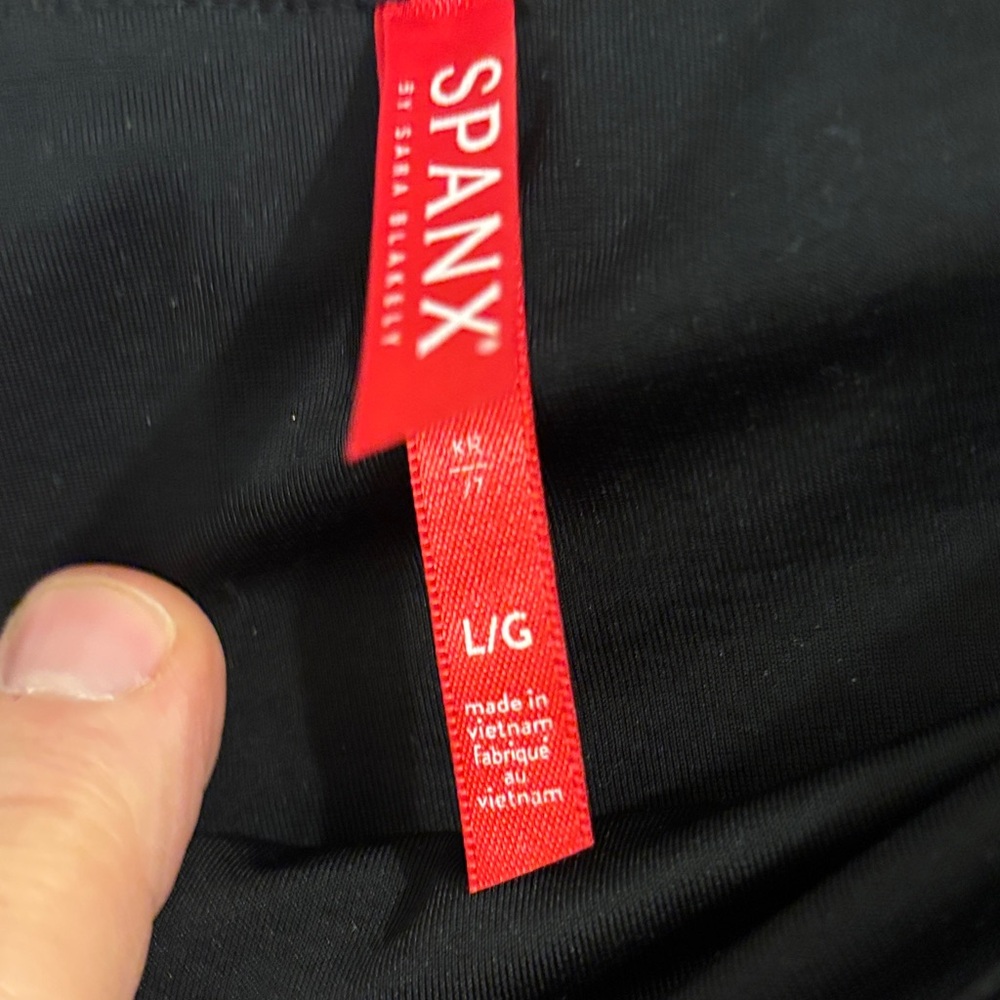 SPANX Black metallic Leggings - Picture 2 of 6